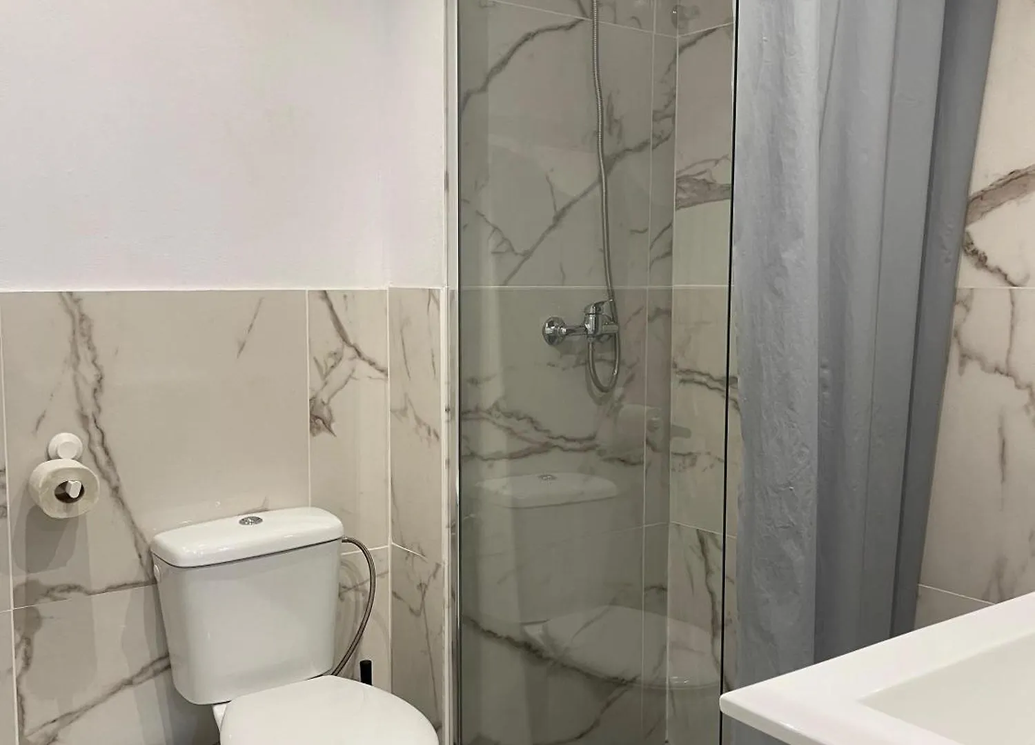Hostal Santa Calma Marbella Pensión